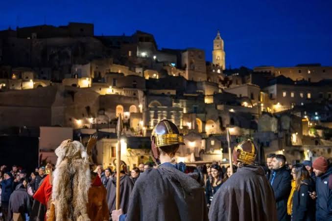 PRESEPE VIVENTE NEI SASSI DI MATERA – LUCI DI ALBEROBELLO & LOCOROTONDO
